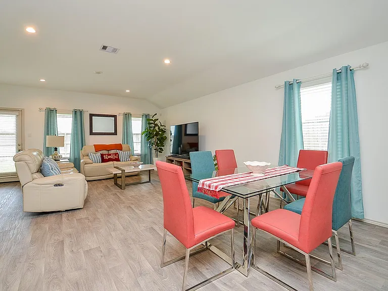 7203 Dawn View Ln — Photo 8