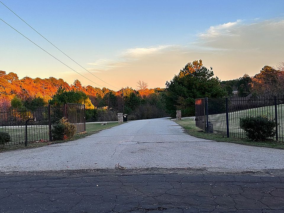 1st image of 267 Hidden Falls Dr
