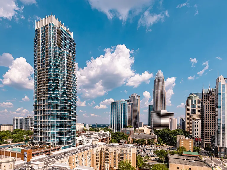 The VUE Charlotte On 5th — Photo 45
