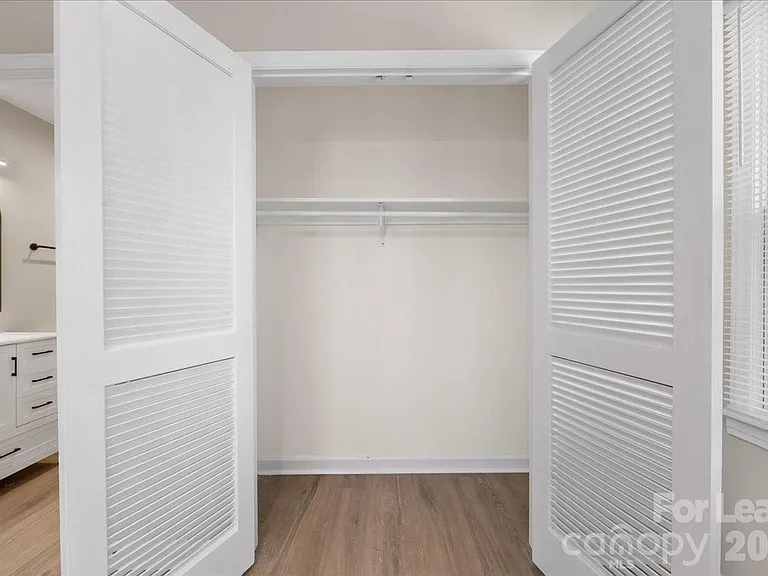 4700 Walden Ct — Photo 21