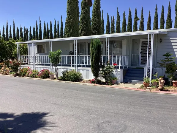 250 E Las Palmas Ave Space 77, Patterson, CA 95363