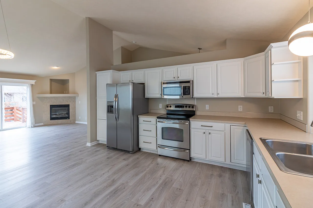 16431 Fowler Ave — Photo 2