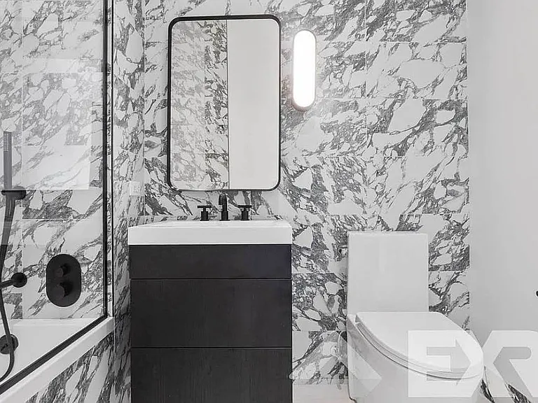 11-14 35th Ave #522 — Photo 3
