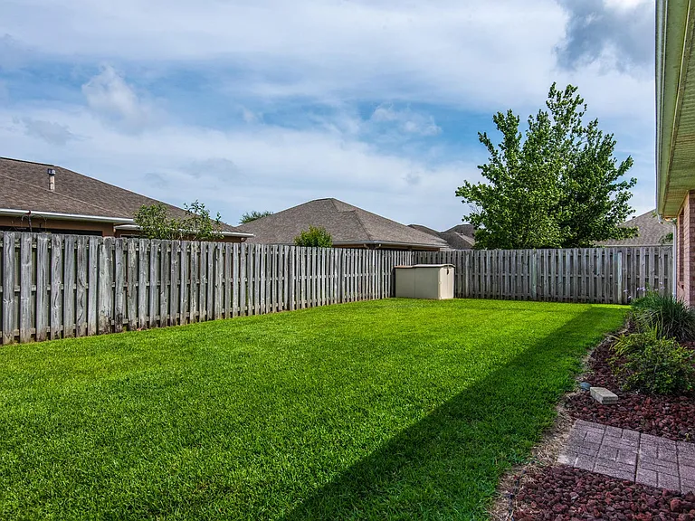 395 Camden Pass Ln — Photo 10