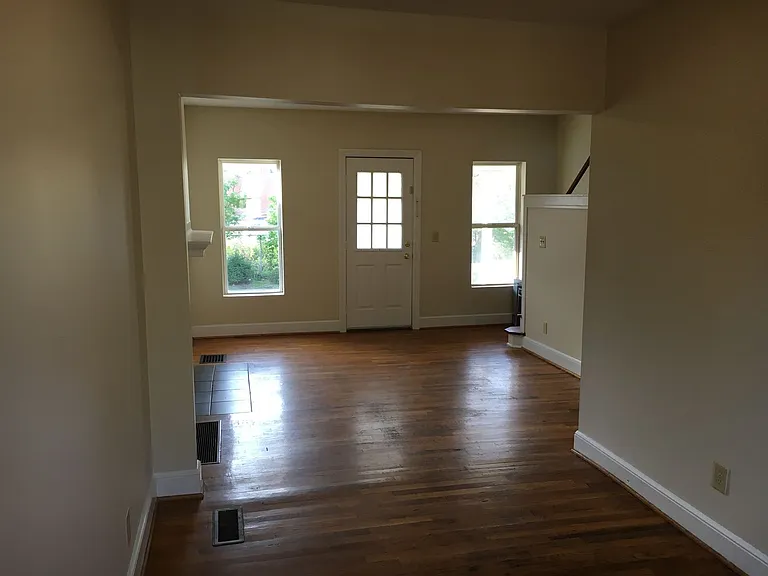 260-274 E Hudson St — Photo 5