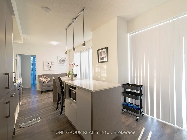 88 Harbour St #2610 — Photo 2