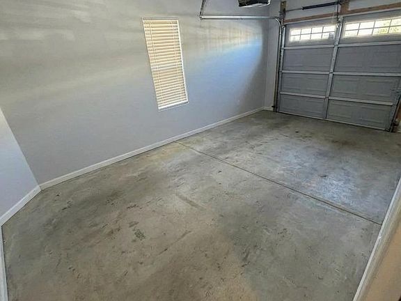 5th image of 530 Huntingdale Pl