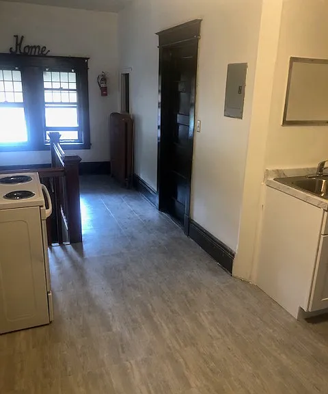 429 Dale St N #6 — Photo 5