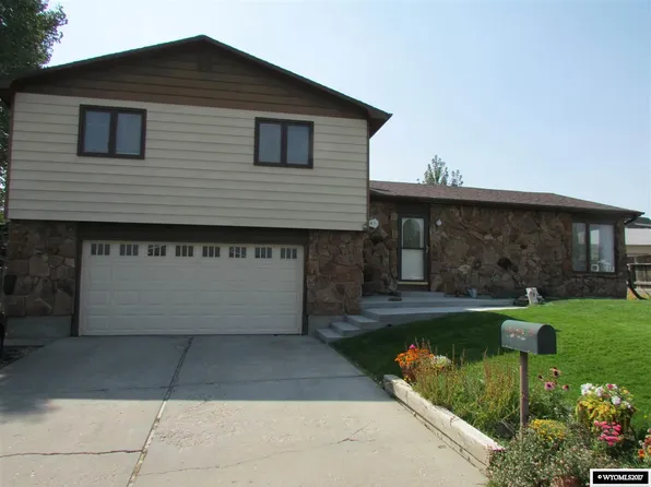 3861 Swanton Ave, Casper, WY 82609