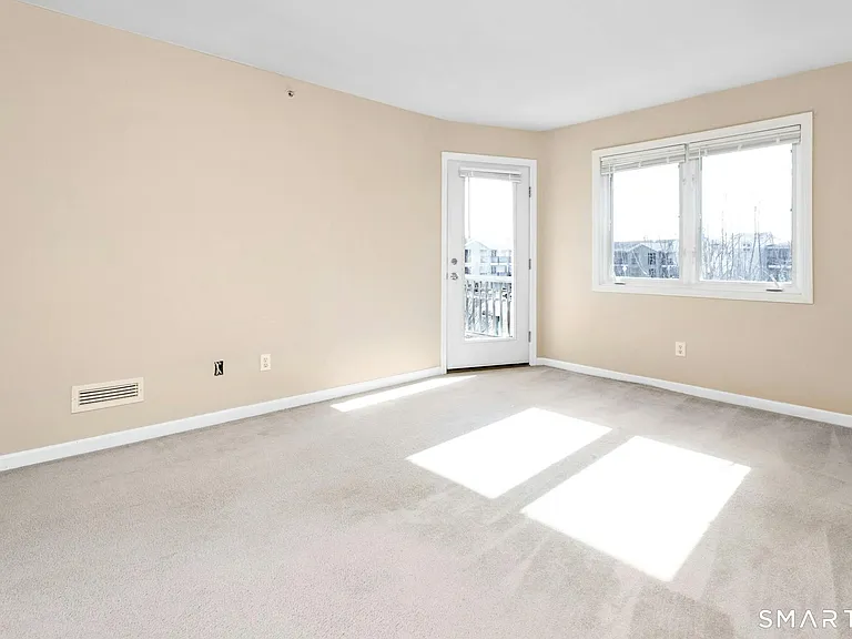 3250 Fairfield Ave #300 — Photo 13