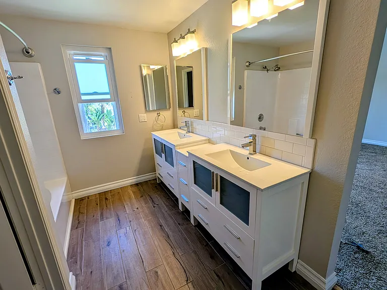 2327 Summerhill Dr — Photo 15