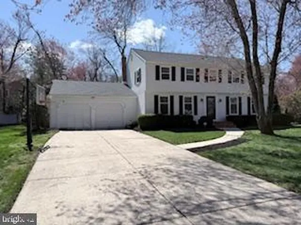 216 Sunny Jim Dr, Medford, NJ 08055