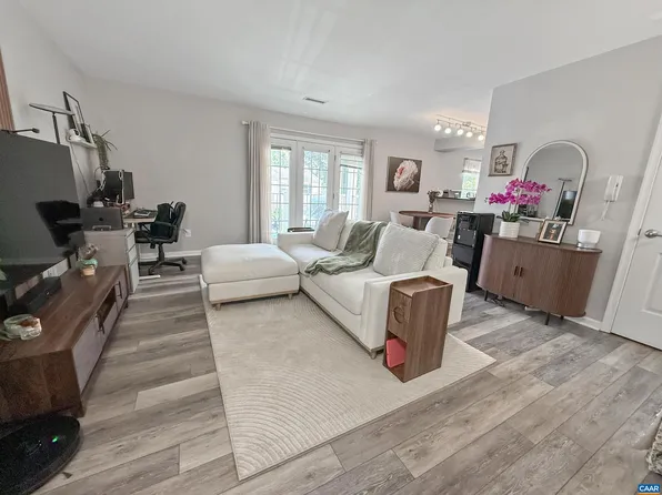 1354 Villa Way Unit D, Charlottesville, VA 22903