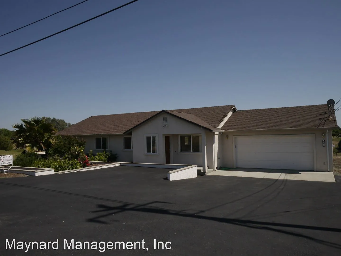 4172 Coyote Dr photo 1