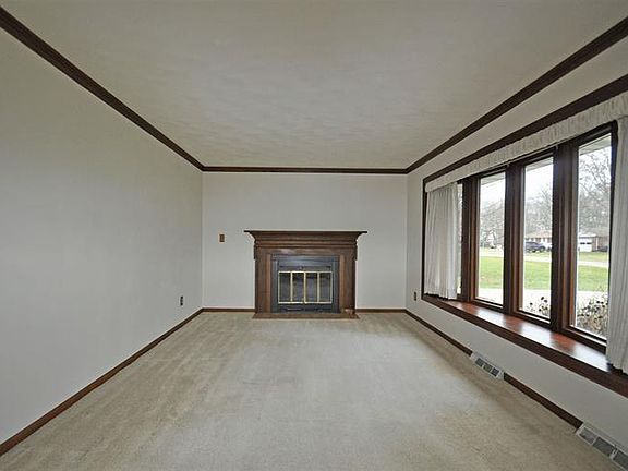 5th image of 16335 Ronnies Dr