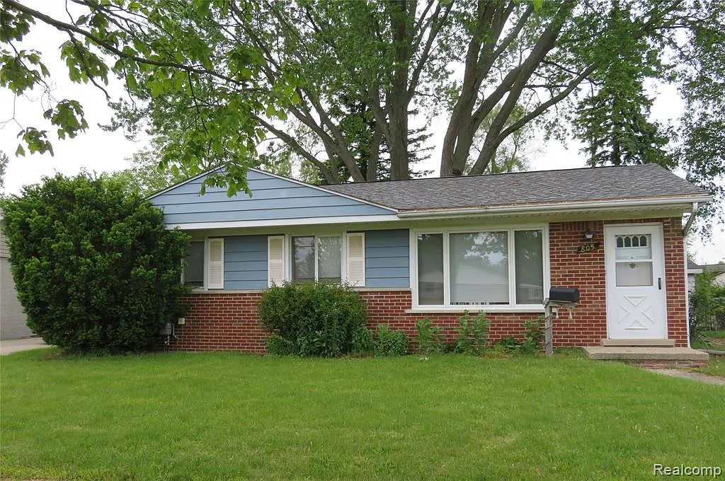805 Winifred Dr photo 1