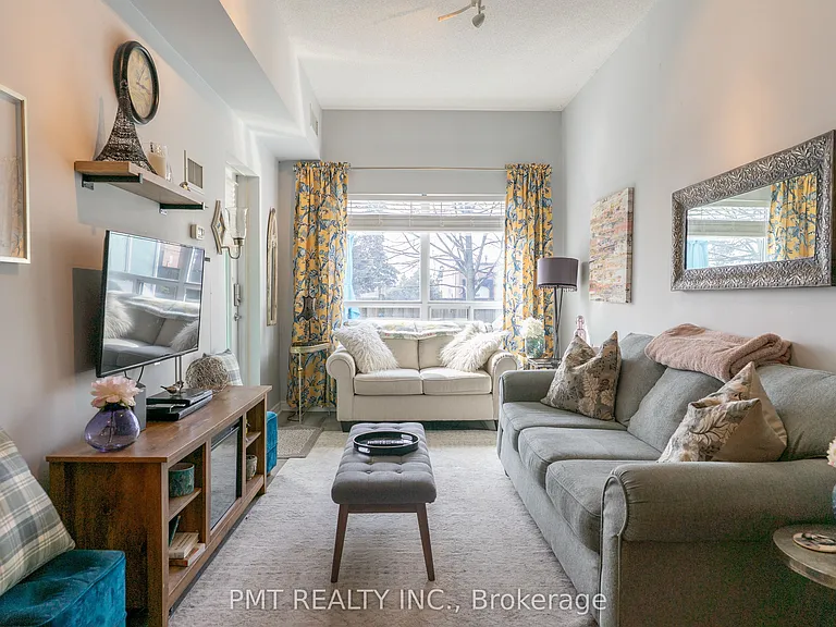 60 Fairfax Cres #111 — Photo 10
