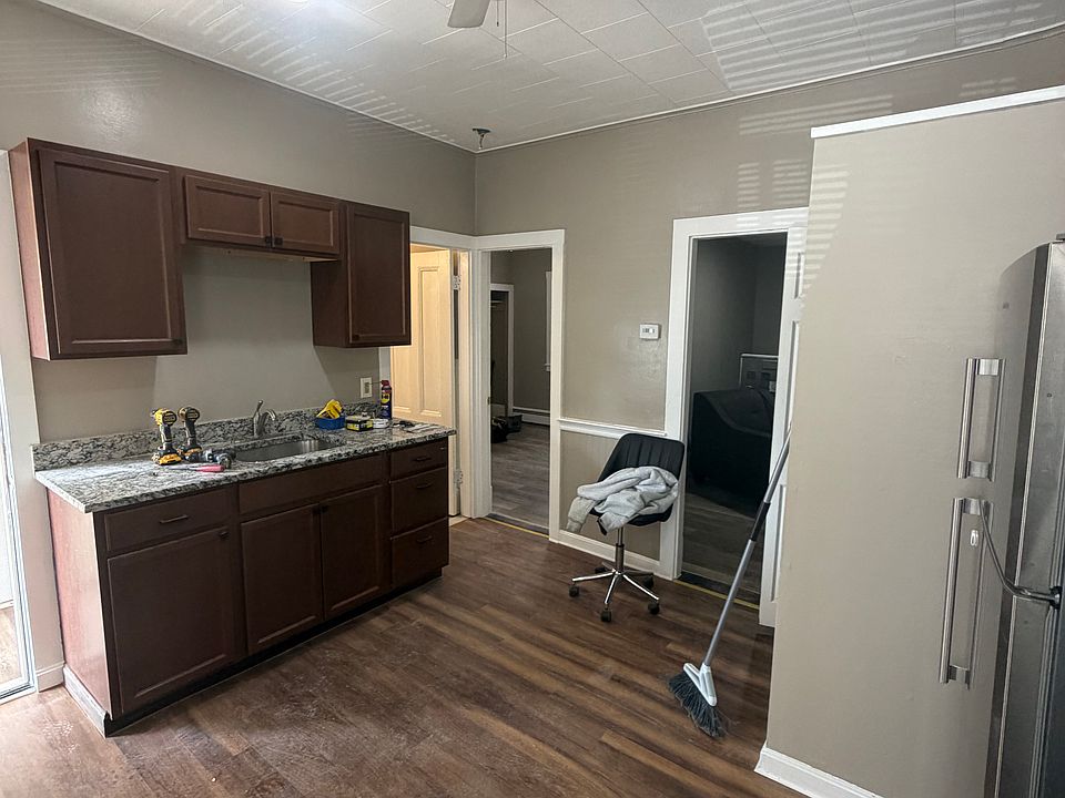 1st image of 531 Ash St #1