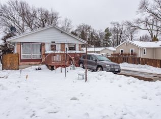 1332 Sunset Dr, Round Lake Beach, IL