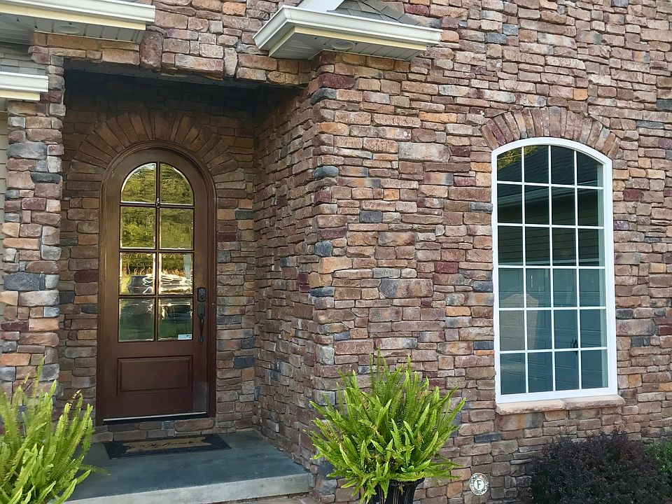 1st image of 439 Megan Ln