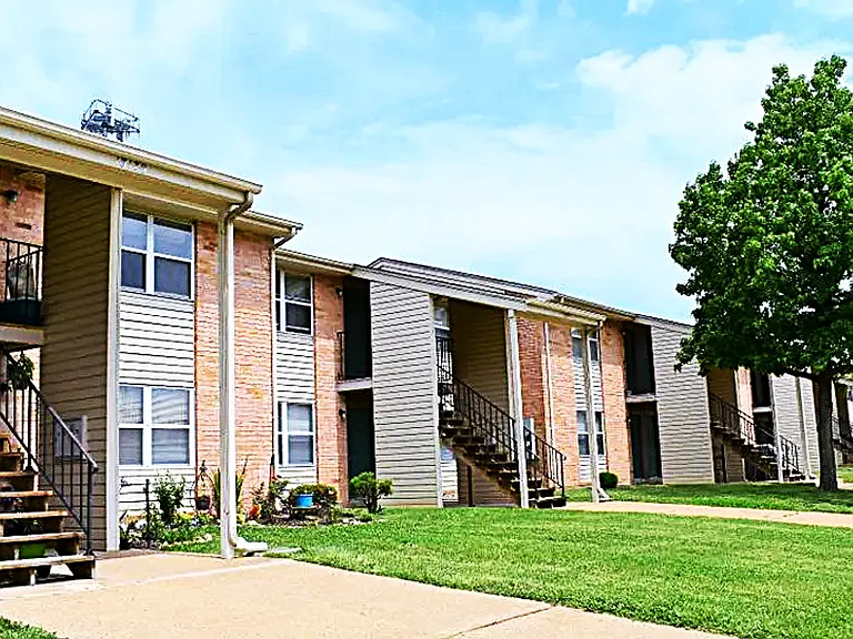 Butler Hill Apartments — Photo 2