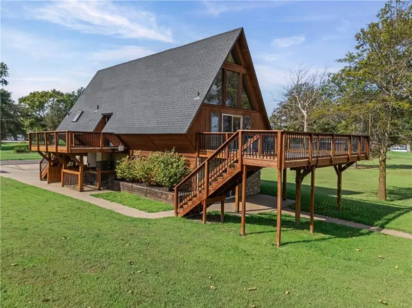 600 Lake Shore Dr, Rushville, MO 64484