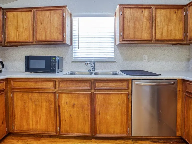 805 Ester Dr — Photo 15