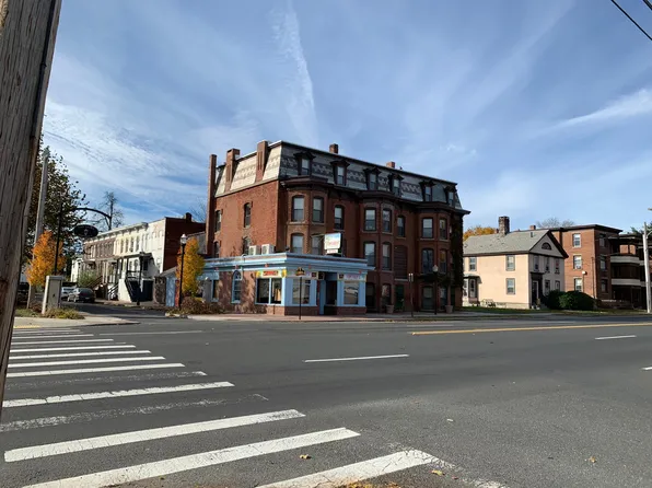 34 Franklin St #3, Westfield, MA 01085