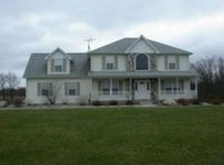 12851 Doe Pass Ln, Perry, MI 48872