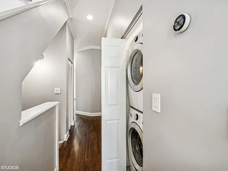 2440 W Cortez St #3 — Photo 10