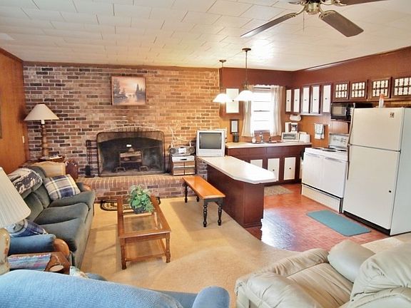 5th image of 108 Lake Hills Dr