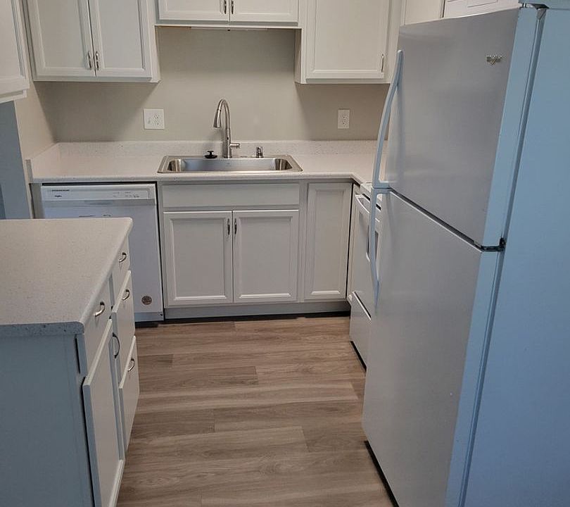 1st image of 931 9th St SE #2B-1Ba-912Sqft