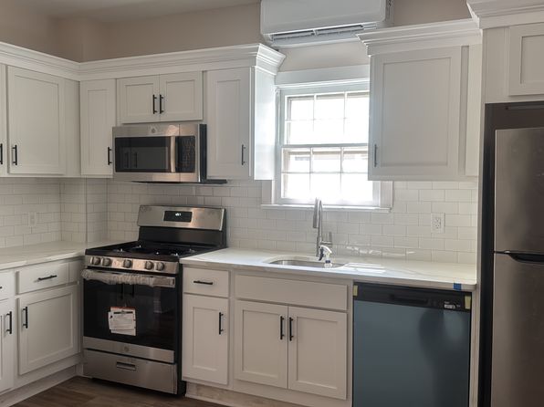 186 Center St #1