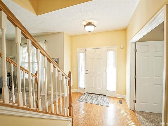 5th image of 3214 Spillway Ct