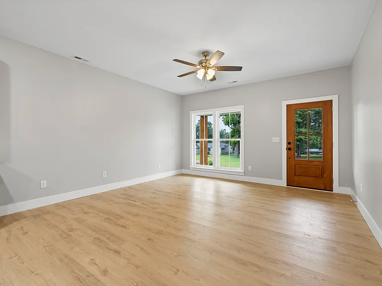 112 Bedrock Rd #B — Photo 4