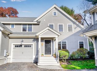 12 Journeys End Ln UNIT 12, Lexington, MA 02421
