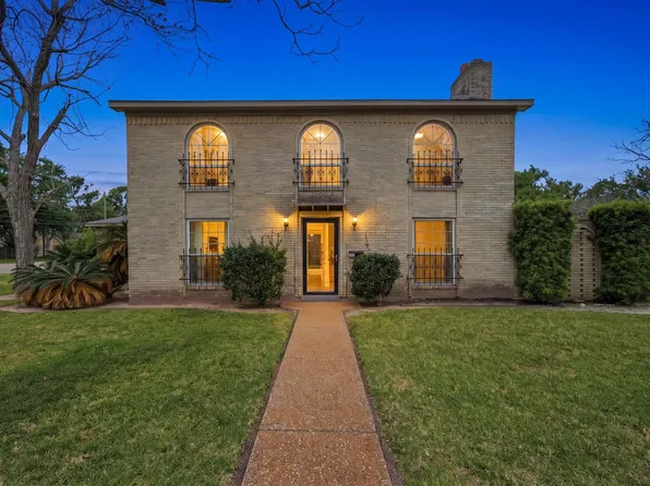 1124 Estate Dr, La Marque, TX 77568