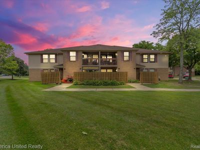 19201 Surrey Ln, Northville, MI, 48167