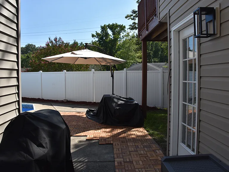 501 Thornloe Ln #A — Photo 4