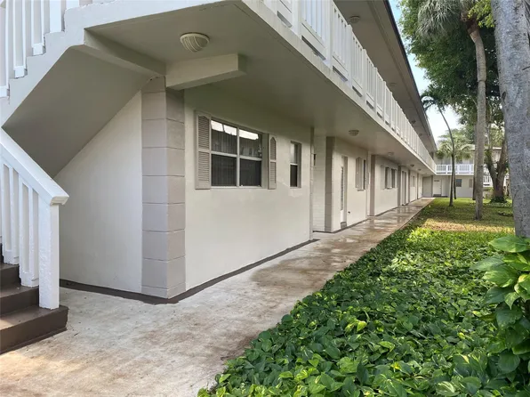 430 SE 2nd Avenue #5, Deerfield Beach, FL 33441