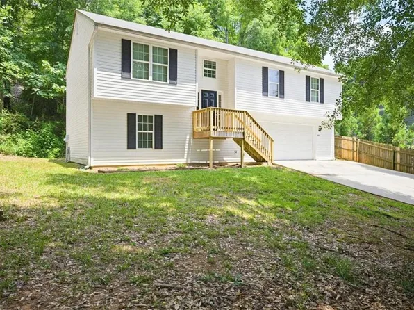 4015 Chapman Dr, Gainesville, GA 30506