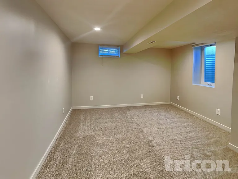 7317 Clinton Ave — Photo 9