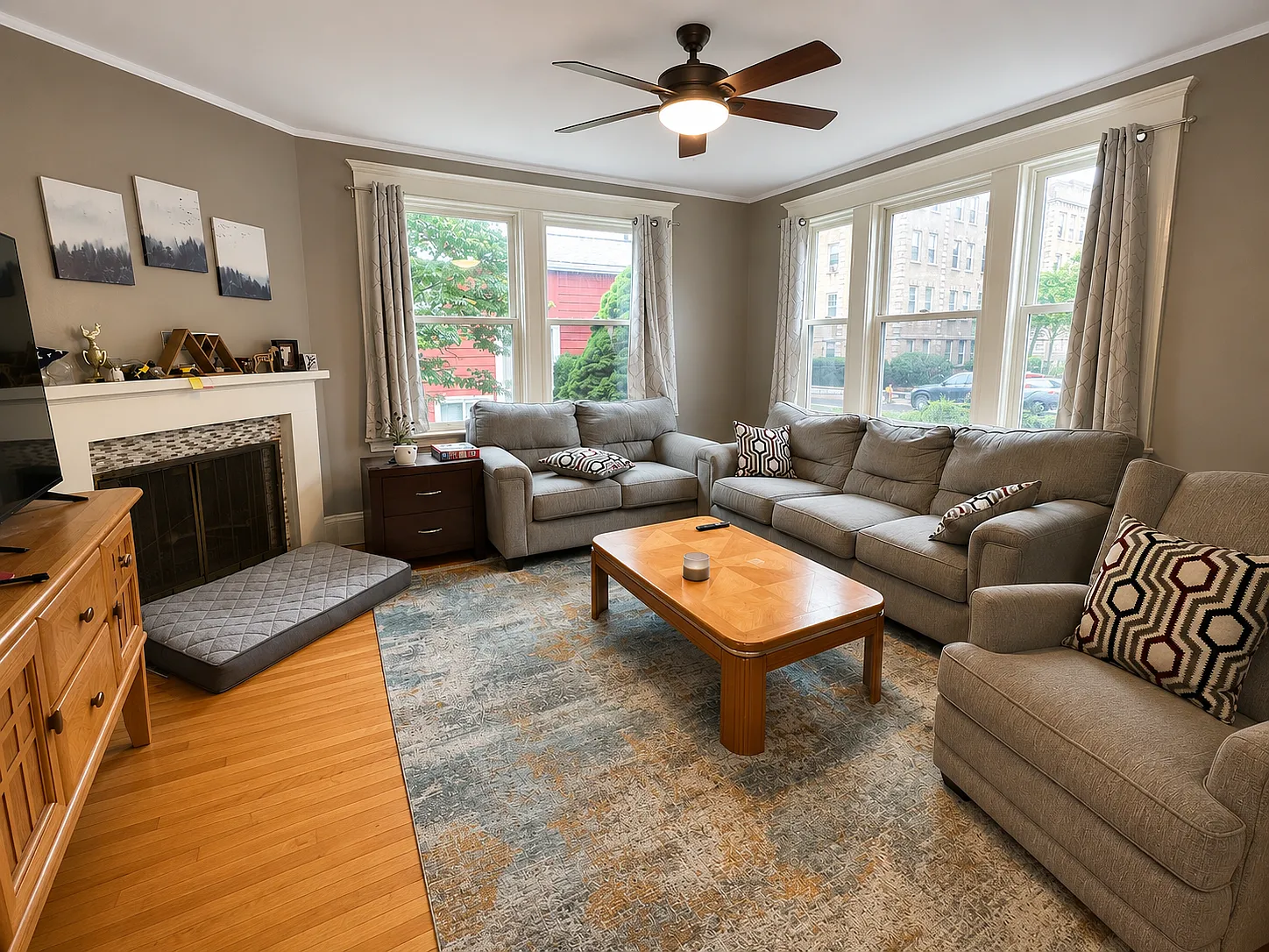 4 bed, 2.5 bath, 1932 sqft, $4,800 — Photo 4