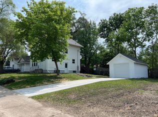 209 12th St NW, Faribault, MN 55021