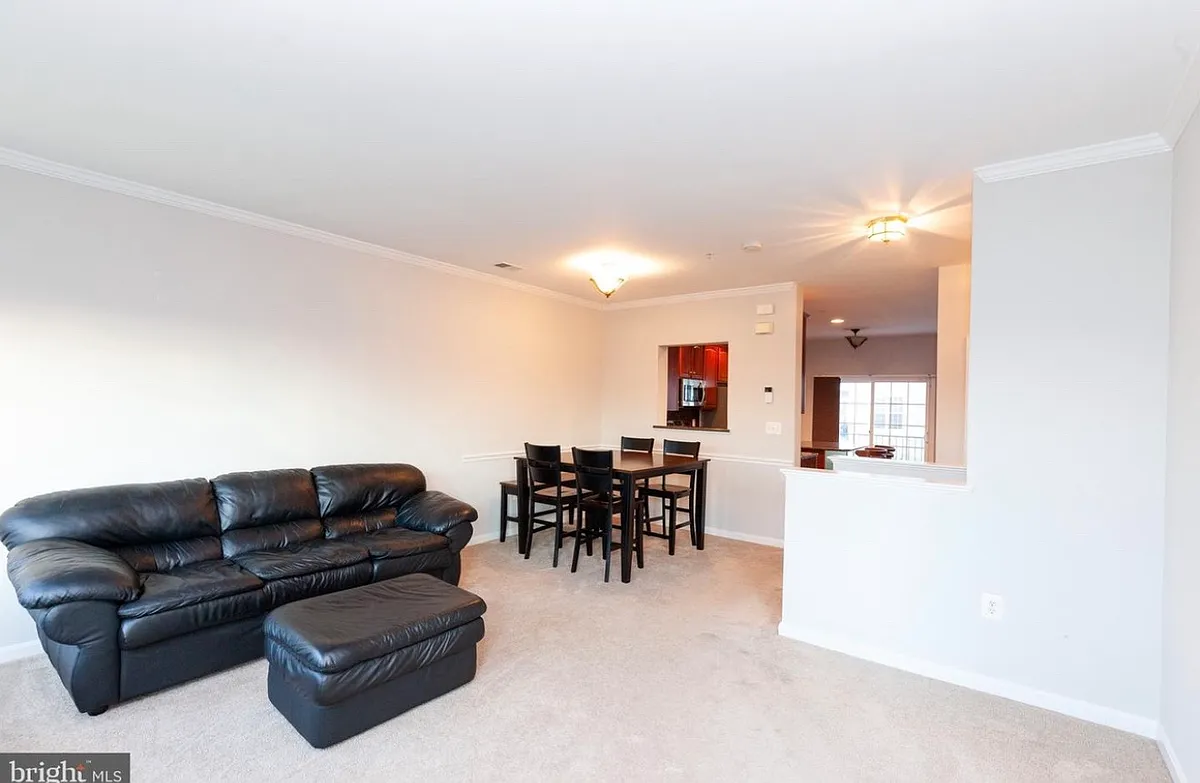 Building Photo - 5559 Lanier Ave #374