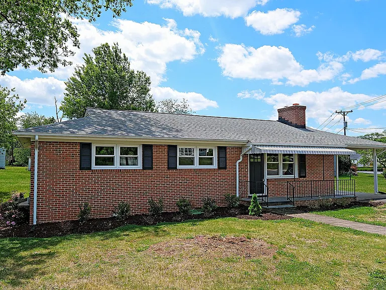 5709 Saint George Ave — Photo 1