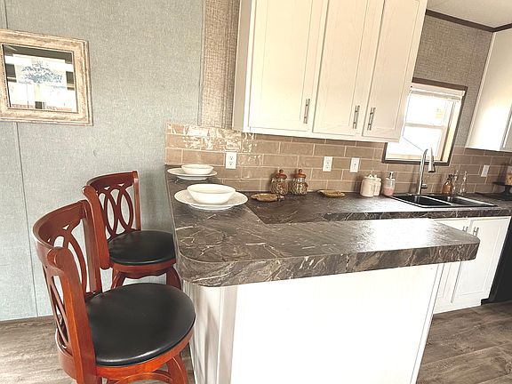 5th image of 302 Monica Ln #215