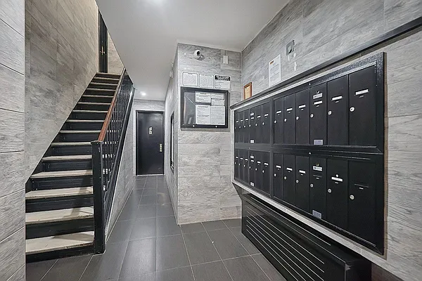 Rented by Compass | media 41