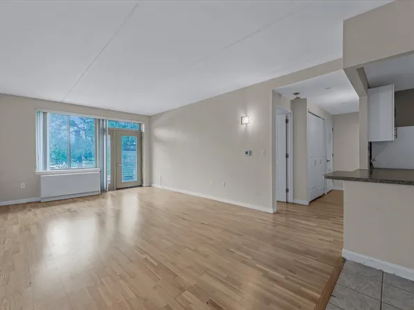 715 Fox Street image 5 of 14