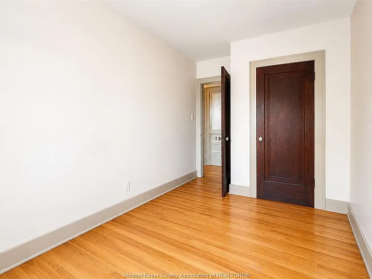1009 Niagara St #6 — Photo 8